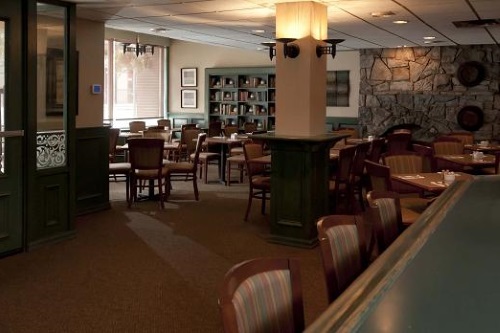 Capital Hill Hotel Suites bar